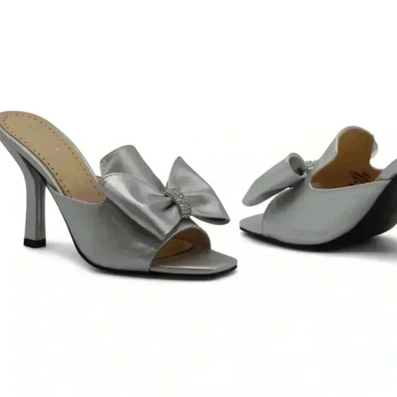 Adrienne Vittadini Gladys Bow Mule Size 9M - Picture 12 of 13